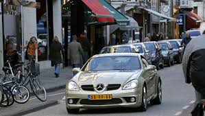 Afbeeldingsresultaat voor hef belasting op pc hoofttractor volkskrant